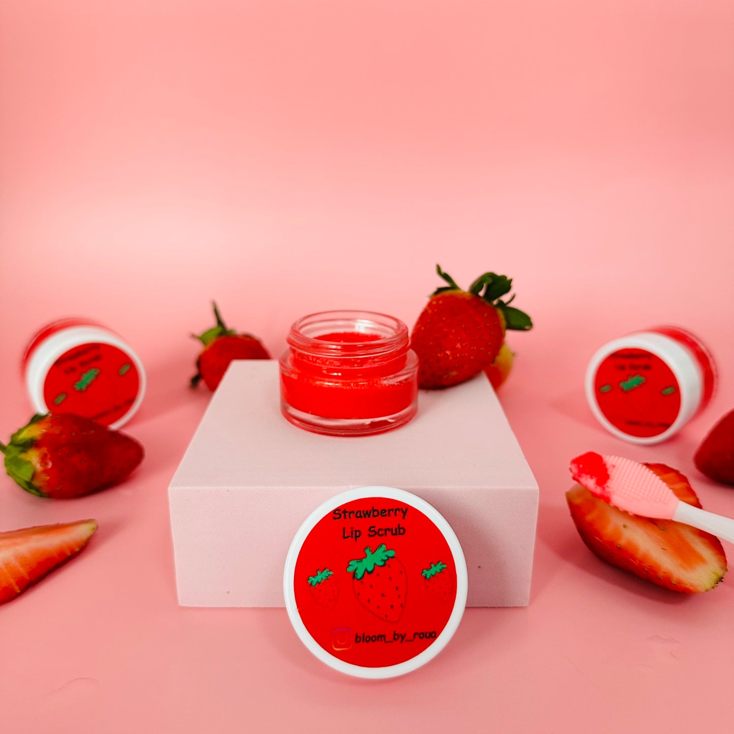 مقشر الشفاه بالفراولة 🍓